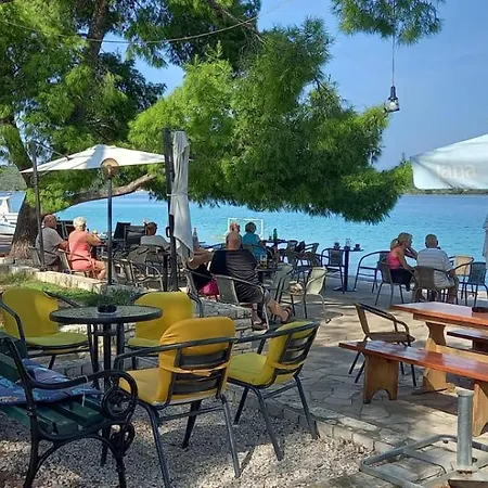 Blue Lagoon Gold Loviste